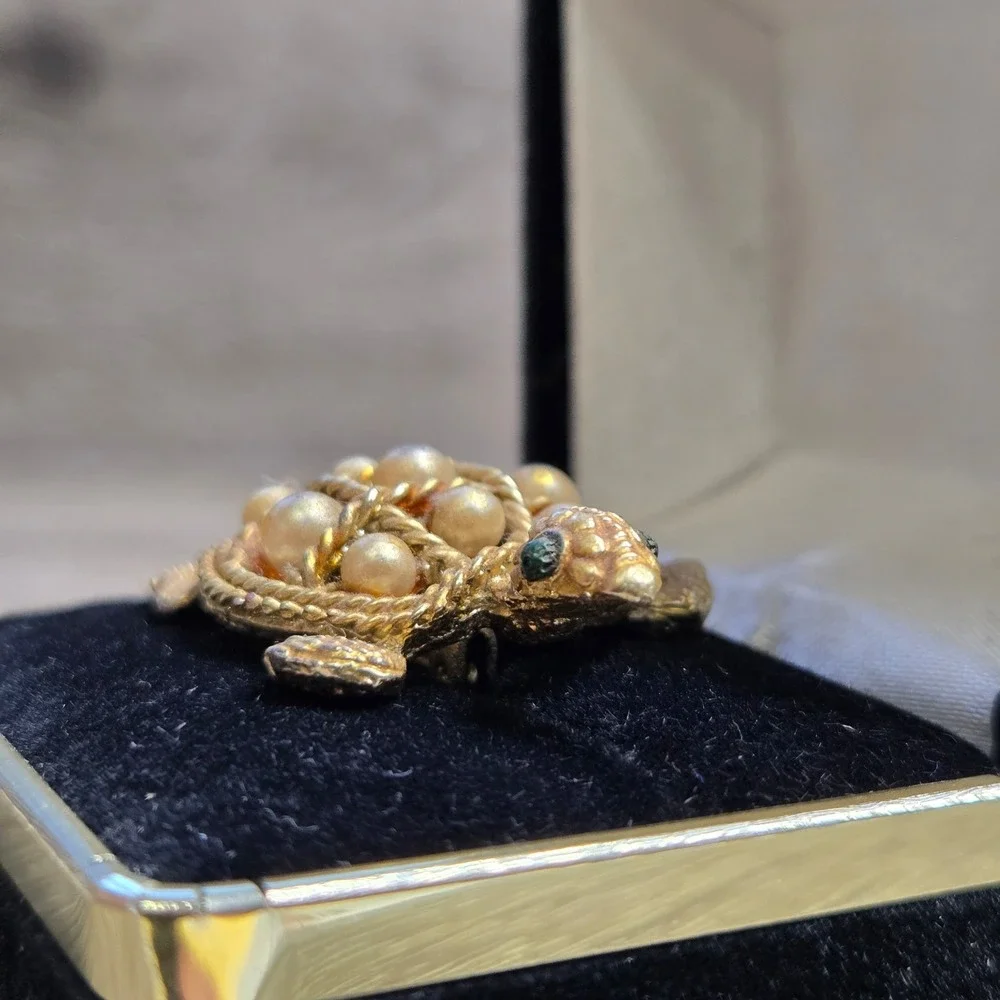 Vintage Turtle Brooch Pin Gold Tone Faux Pearl Green Eyes Figural 1.6